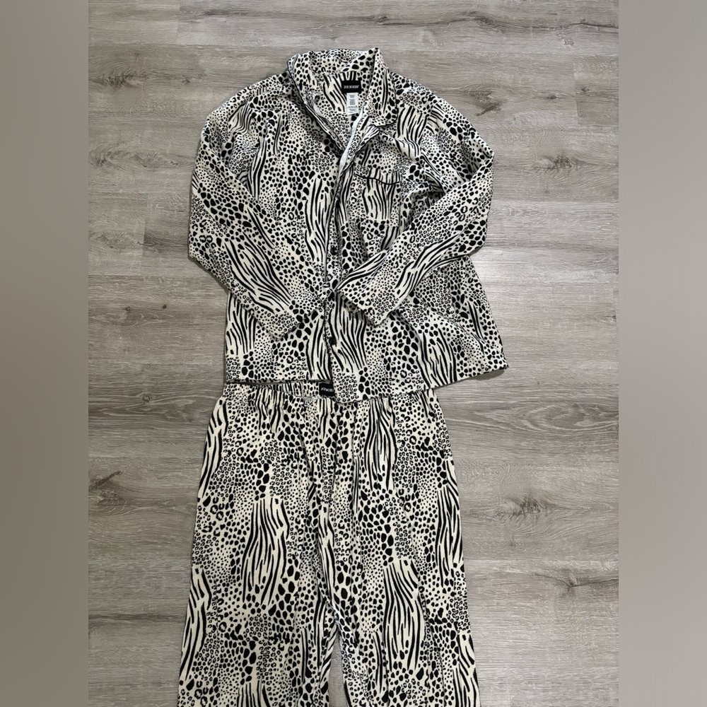 Black and White Animal Print Joe boxer Pajama Set